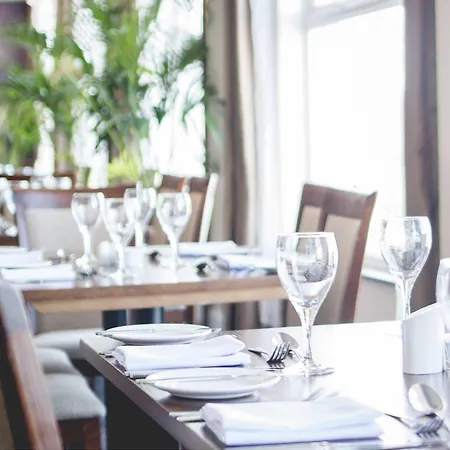 Esplanade Hotel New Quay