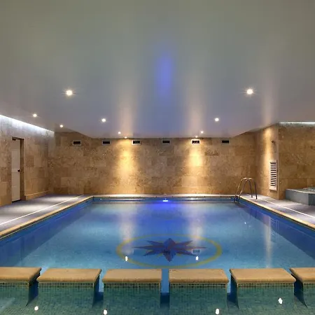 Esplanade Hotel 4*